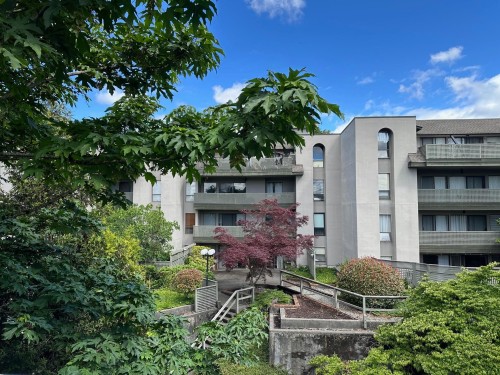 401-4941 Lougheed Highway, Burnaby, BC 