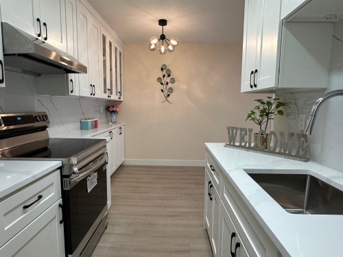 401-4941 Lougheed Highway, Burnaby, BC 