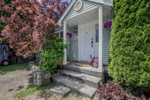 38807 Britannia Avenue, Squamish, BC 
