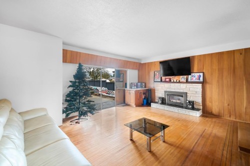 761 Cottonwood Avenue, Coquitlam, BC 