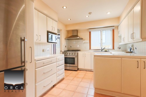 2752 Byron Road, North Vancouver, BC 