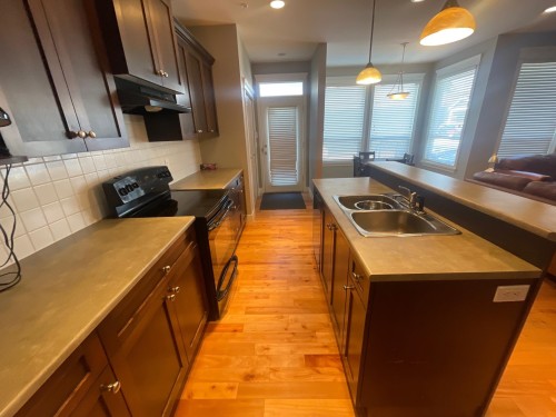 23647 112A Avenue, Maple Ridge, BC - Indoor Photo Showing Kitchen With Double Sink