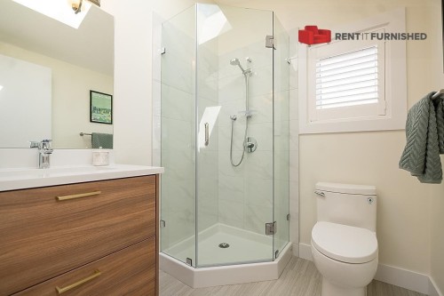 3143 8Th Avenue E, Vancouver, BC 