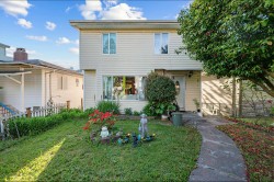 5033 Killarney Street  Vancouver, BC V5R 3V8