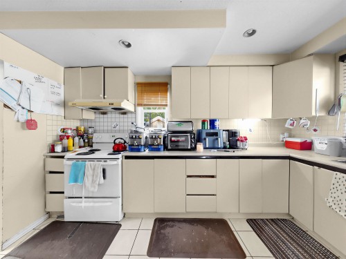 5033 Killarney Street, Vancouver, BC 