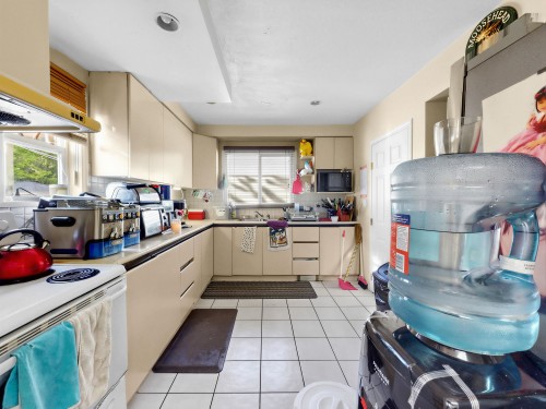 5033 Killarney Street, Vancouver, BC 