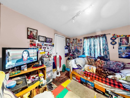 5033 Killarney Street, Vancouver, BC 