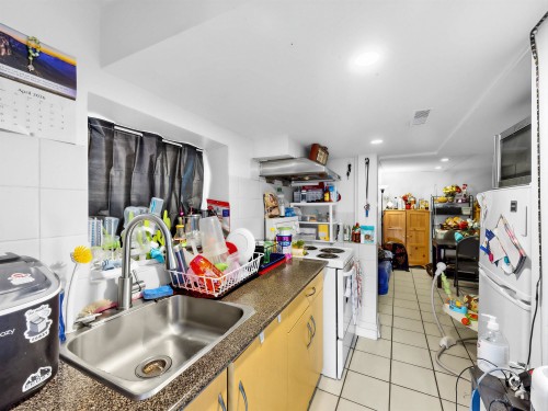 5033 Killarney Street, Vancouver, BC 