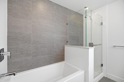 515-8580 River District Crossing, Vancouver, BC 