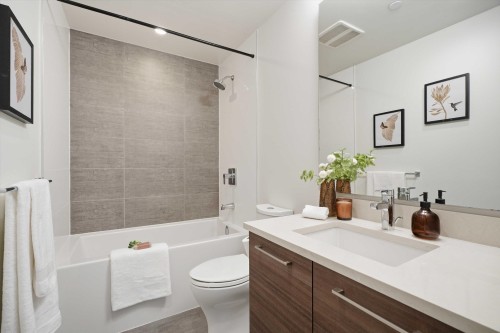 515-8580 River District Crossing, Vancouver, BC 