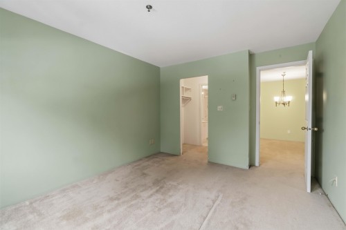 202-1148 Westwood Street, Coquitlam, BC - Indoor Photo Showing Other Room