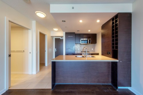 2305-833 Homer Street, Vancouver, BC 