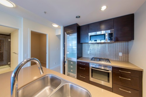2305-833 Homer Street, Vancouver, BC 