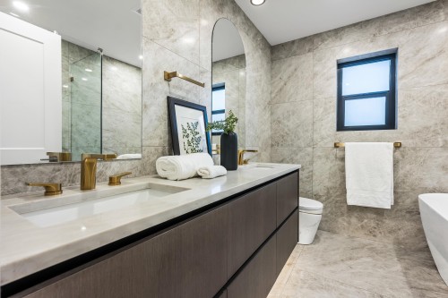 2-4875 Albert Street, Burnaby, BC 