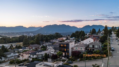 2-4875 Albert Street, Burnaby, BC 