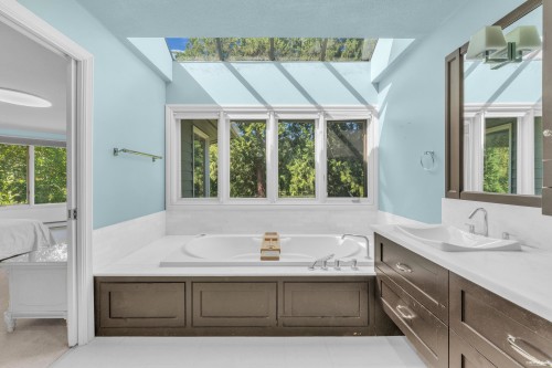 4941 Water Lane, West Vancouver, BC 