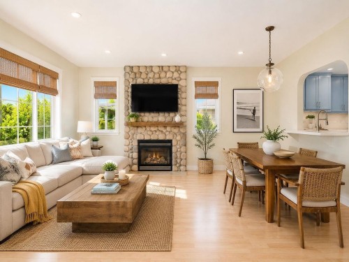 5687 Emily Way, Sechelt, BC 