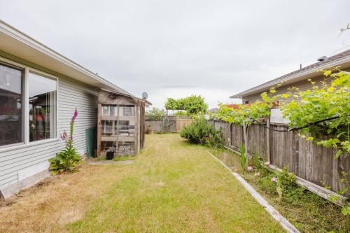 5687 Emily Way, Sechelt, BC 