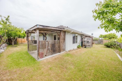 5687 Emily Way, Sechelt, BC 