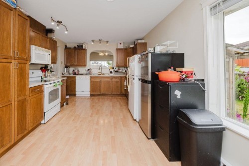 5687 Emily Way, Sechelt, BC 