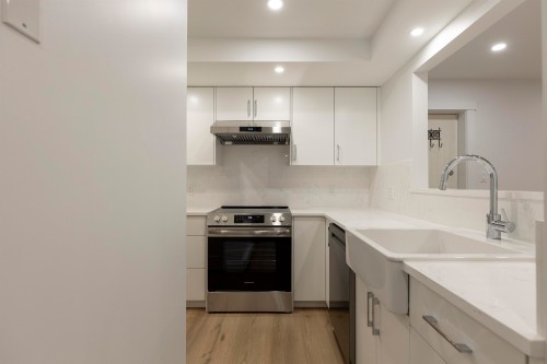 102-3787 Pender Street  Burnaby, BC V5C 2L2