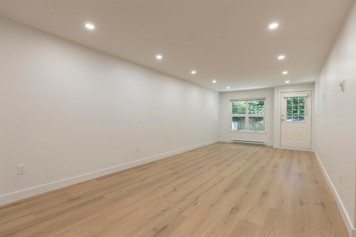 102-3787 Pender Street, Burnaby, BC - Indoor Photo Showing Other Room