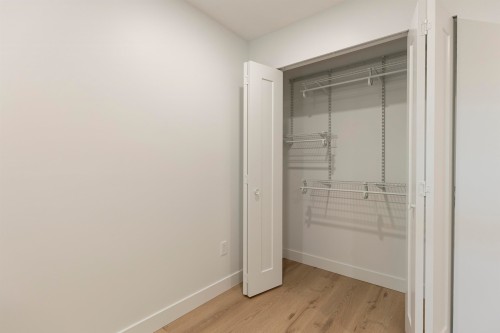 102-3787 Pender Street, Burnaby, BC - Indoor Photo Showing Other Room