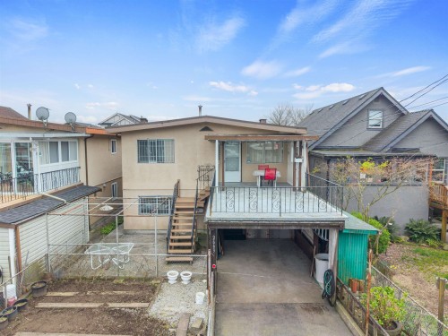 2663 Dundas Street, Vancouver, BC 