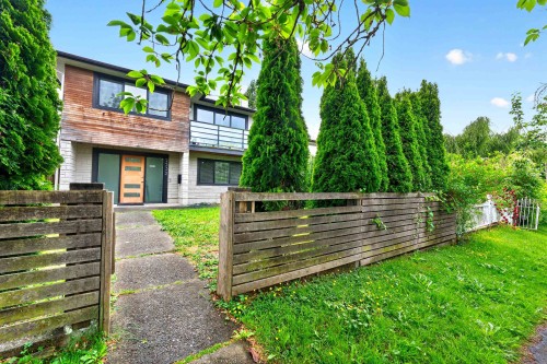 2532 24Th Avenue E, Vancouver, BC 
