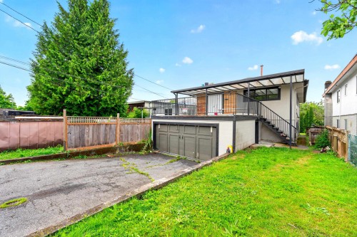 2532 24Th Avenue E, Vancouver, BC 