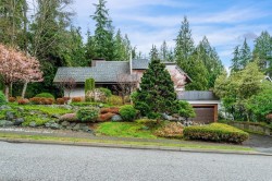 5344 Cliffridge Avenue  North Vancouver, BC V7R 3V4