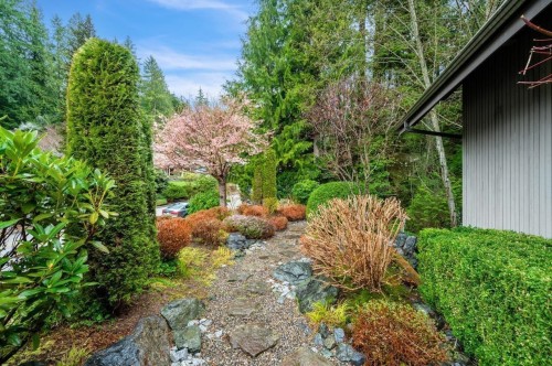 5344 Cliffridge Avenue, North Vancouver, BC 