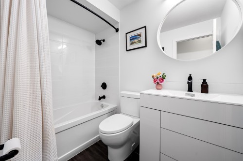 3381 Flagstaff Place, Vancouver, BC 