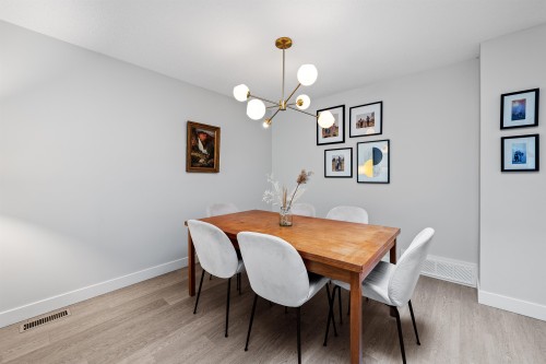 3381 Flagstaff Place, Vancouver, BC 