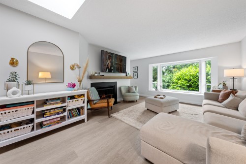 3381 Flagstaff Place, Vancouver, BC 