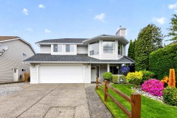 23239 116a Avenue Maple Ridge, BC V2X 2K5