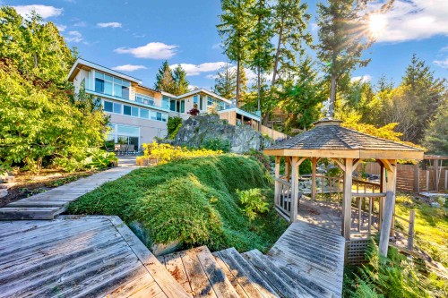 4673 Woodburn Road, West Vancouver, BC 