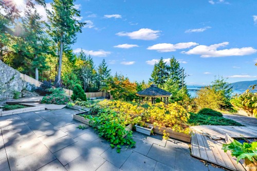 4673 Woodburn Road, West Vancouver, BC 