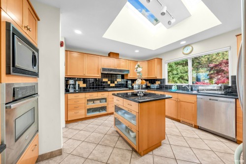 4673 Woodburn Road, West Vancouver, BC 