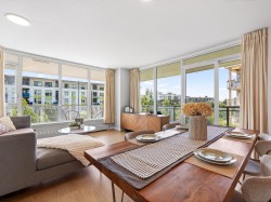 305-3281 Kent Avenue North E Vancouver, BC V5S 0C4