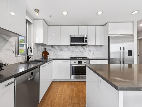 305-3281 Kent Avenue North E, Vancouver, BC 