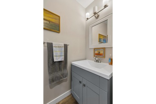 7-240 Keith Road E, North Vancouver, BC 
