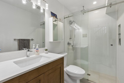 7-240 Keith Road E, North Vancouver, BC 