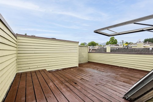 7-240 Keith Road E, North Vancouver, BC 
