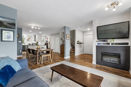 7-240 Keith Road E, North Vancouver, BC 