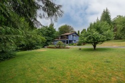 13055 238 Street Maple Ridge, BC V4R 2S4
