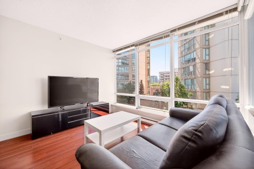 606-8280 Lansdowne Road, Richmond, BC 