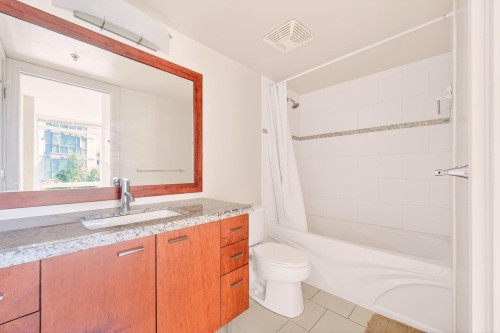 606-8280 Lansdowne Road, Richmond, BC 