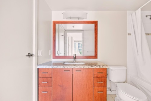 606-8280 Lansdowne Road, Richmond, BC 