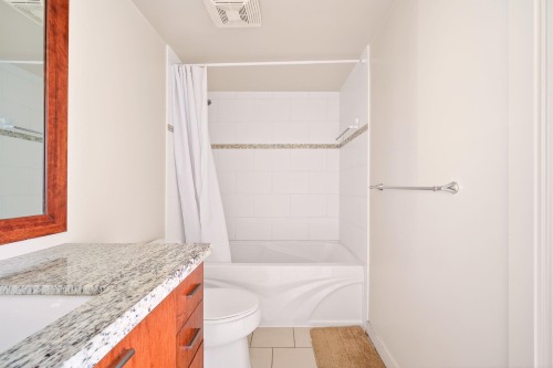 606-8280 Lansdowne Road, Richmond, BC 